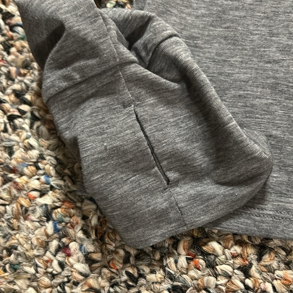 GapFit Grey Breathe Turtleneck T-Shirt - Size S - Picture 8 of 9